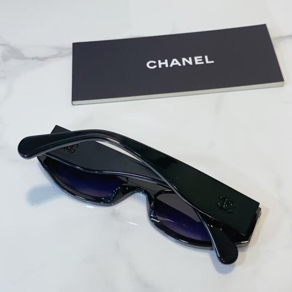 Authentic & Rare Vintage Coco Chanel Sunglasses Black